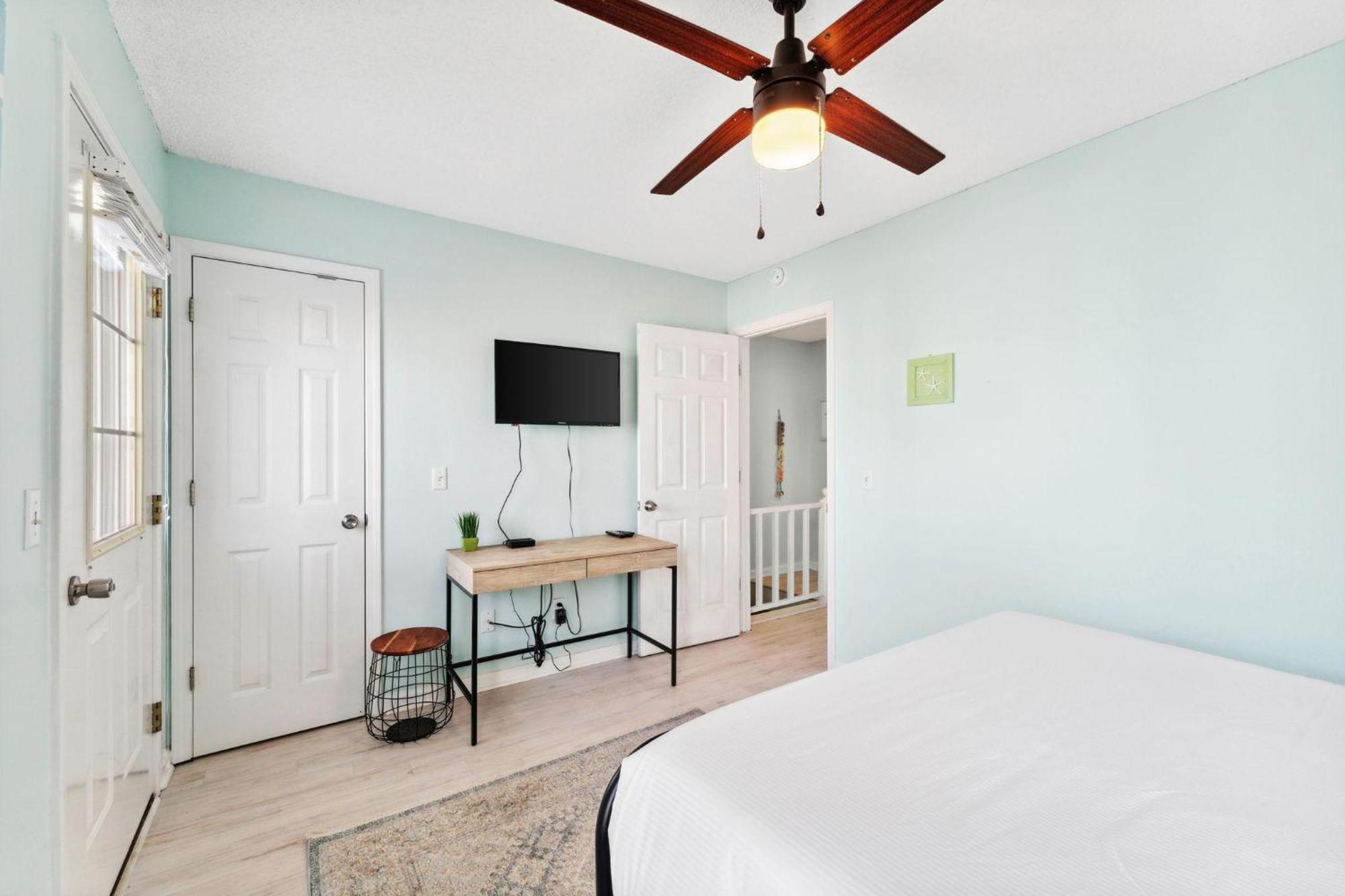 Holiday home 17214 Front Rd T28