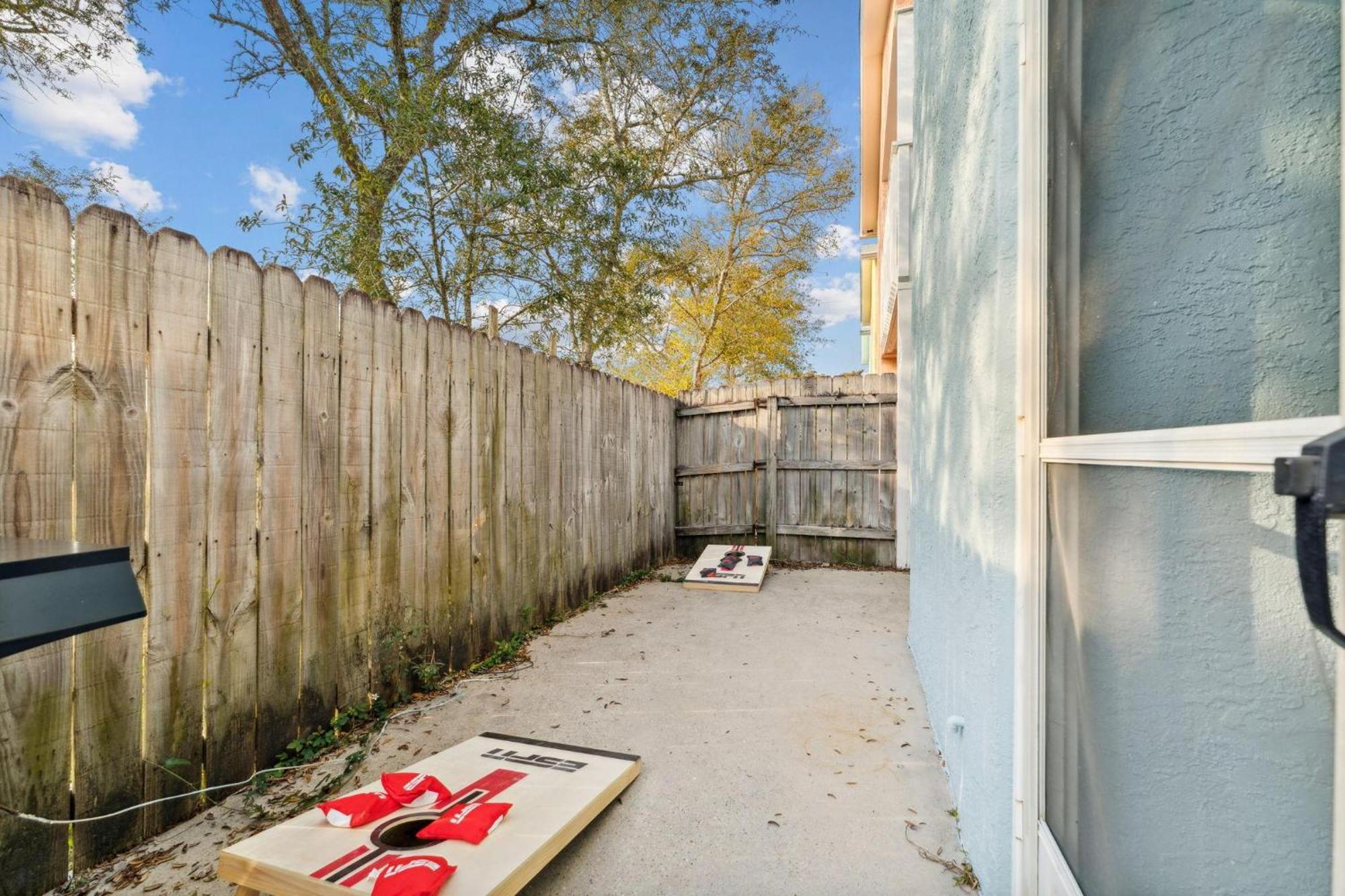 Holiday home 17214 Front Rd T28 *