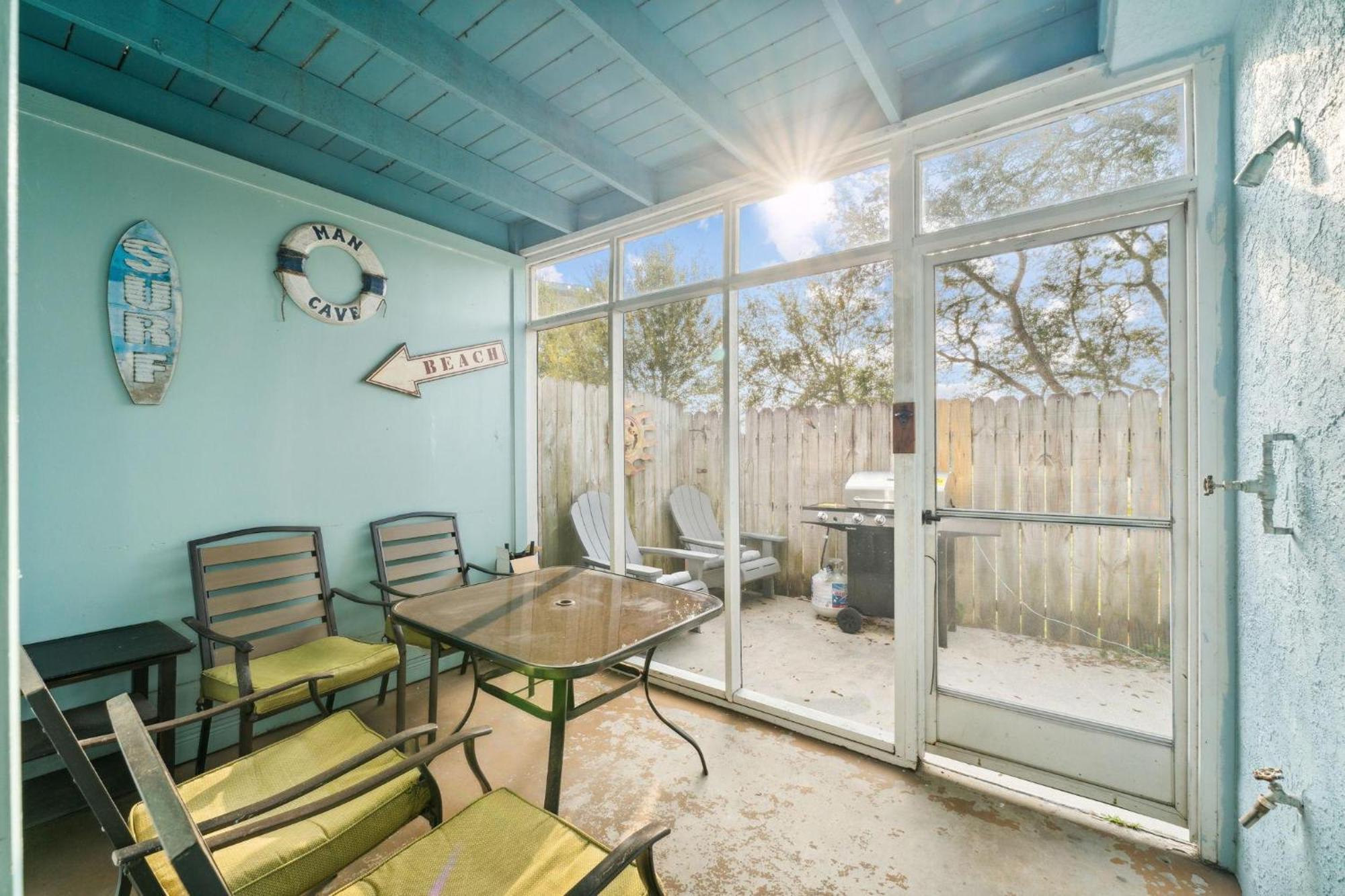 Holiday home 17214 Front Rd T28